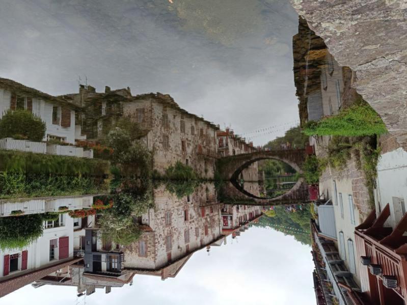 Maison D'Hotes Larraldia Uhart-Cize Dış mekan fotoğraf